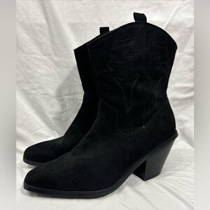 9.5 Women’s wide Ankle wester bootie rodeo casual classic black colorblock boot
